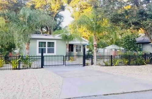 Bayou Oaks Apartamento | Cozy vacation home 5 mins from downtown!!!