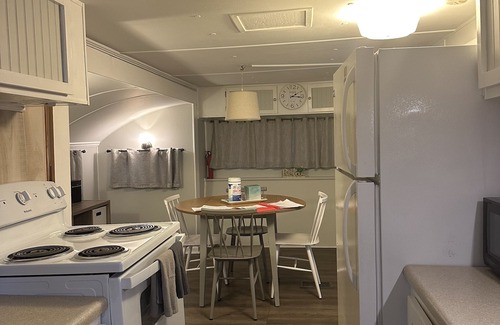 National Gardens Casa | Cozy Vacation Rental, Perfect for short term, Snowbirds & Traveling Nurses