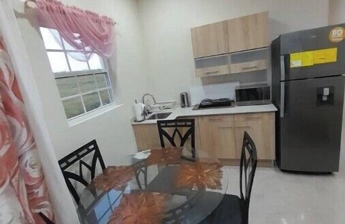 Boarded Hall Casa | Cozy Valley View Apartment close to U.S Embassy & Airport