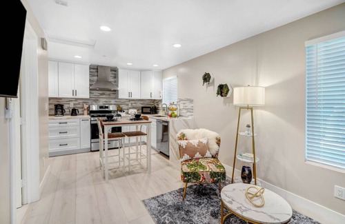 Alhambra Casa | Cozy Vega Haven EV charger: Private Rear-House Retreat with King Bed