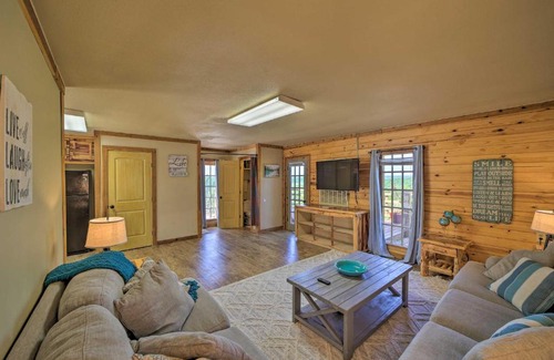 Vian Casa | Cozy Vian Cabin 1 Mi to Tenkiller State Park