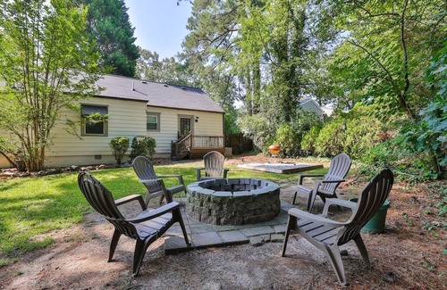 Peachtree Park Casa | Cozy Vibe Buckheadmessage Now for Summer Special