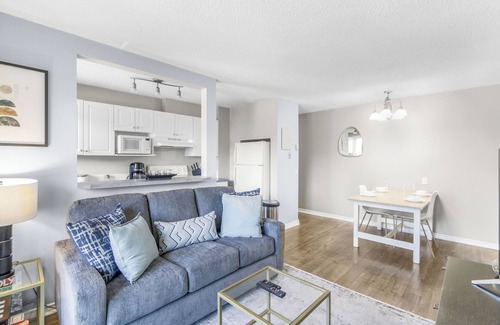 Sunnyside Condominio | Cozy Vibes in Kensington - Free WiFi | Parking | Portable AC