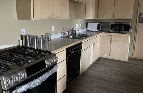 Ferndale Casa | Cozy view barn apartment overlooking farms