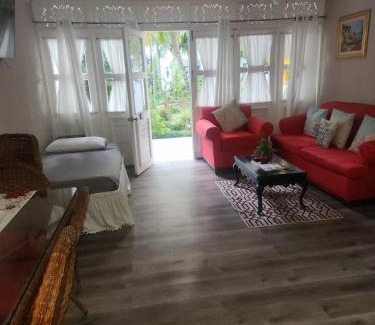 Runaway Bay Apartamento | Cozy Villa Escape