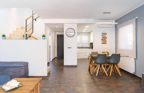 L'Escala Villa | Acogedora villa con piscina comunitaria