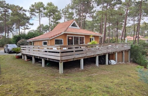 Le Porge Chalet De Esquí | Cozy-warm chalet by the sea with a great location. Switch off, feel good.