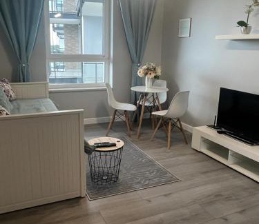 Wlochy Apartamento | Cozy Warsaw Apart with Gym close to the Airport and City Centre