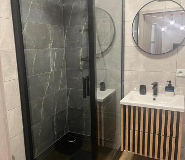 Wlochy Apartamento | Cozy Warsaw Apart with Gym close to the Airport and City Centre