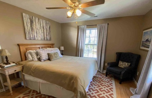 Ashland City Cabaña | Cozy Waterfront Cottage w/ Spa - The Birdhouse