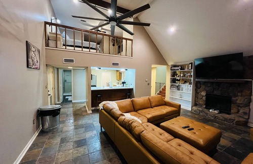 Madison Casa | Cozy waterfront home located on the Ross Barrett Reservoir in Madison, MS!!