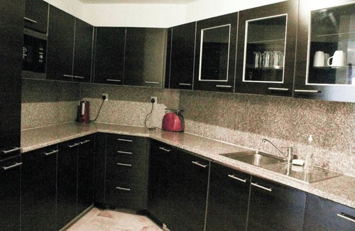 As Sifah Apartamento | Cozy Waterfront Home