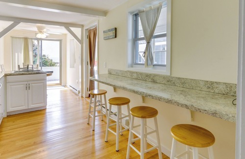 Westbrook Center Casa | Cozy Westbrook Vacation Rental - Walk to Beach!