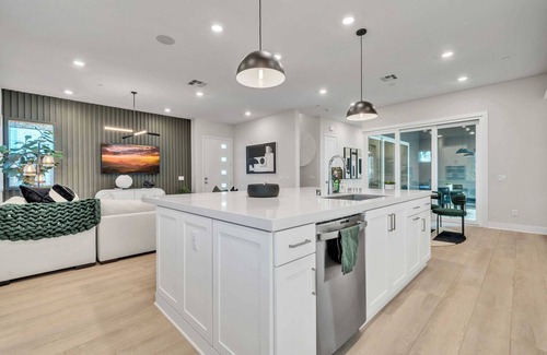 Stevenson Ranch Casa | Cozy Wfh 5B Retreat｜ Garage Available｜Flex Stays｜Newly Renovated #42321