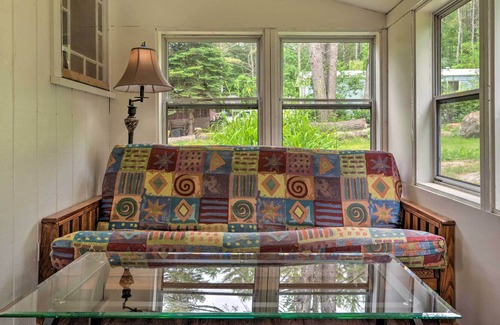 Lisbon Cabina | Cozy White Mountains Getaway w/ Wood Fire Pit