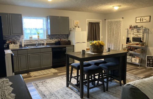 White Pine Casa | Cozy WhitePine Getaway neighboring The Great Smoky Mountains