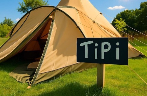 Dwyran Cabina | Cozy Wigwam With Heating & tv