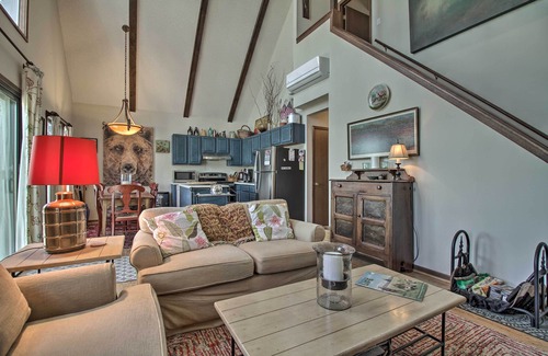 Wintergreen Cabaña | Cozy Wintergreen Cabin Near Mountain Inn & Slopes!