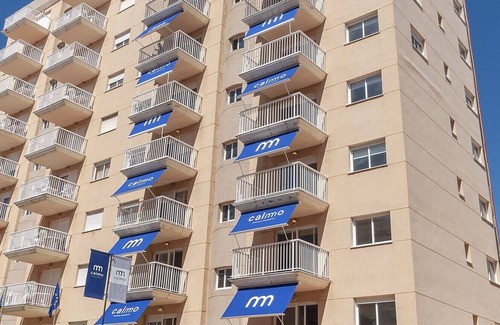 Grao de Gandia Apartamento | Acogedor con estilo mediterráneo, a pocos metros de la playa. A/A y wifi gratis. Terraza con vistas al mar-ALQUILER SOLO FAMILIAS