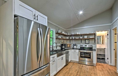 Martin Cabaña | Cozy Wooded Cottage with Private Dock