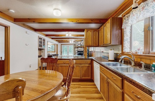 Friendship Casa | Cozy wooded duplex w/WiFi, full kitchen, shared W/D & near lakes & trails