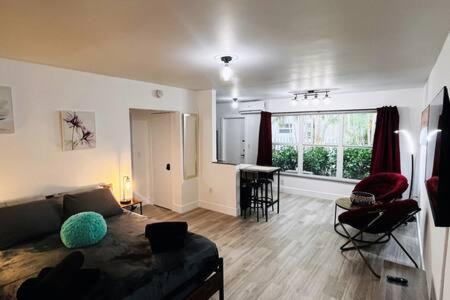 Northeast Miami Apartamento | Cozy xxl studio FREE Parking