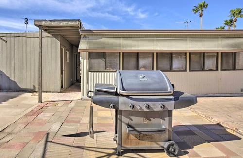 The Foothills Cabaña | Cozy Yuma Retreat w/ Furnished Patio & Grill!