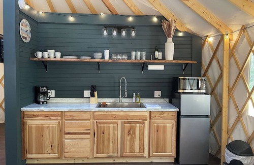 Topton Cabina | Cozy Yurt in Nantahala - Half mile from Nantahala wedding venue-No Cleaning Fee