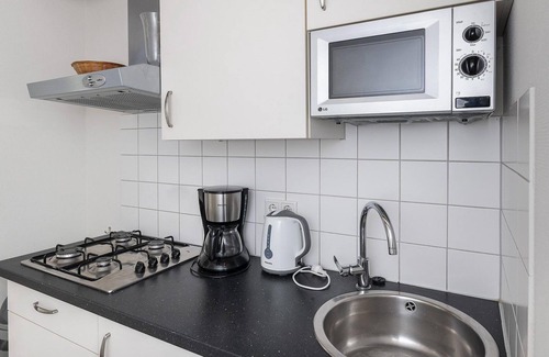 Wemeldinge Casa | Cozy Zeeland Cottage for 4 people on the edge of the park!