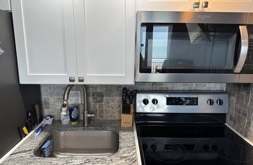 Bridgeport Heights Condominio | Cozy1-bedroom condo on Daytona Beach! Ocean views with 2 pools & balcony.