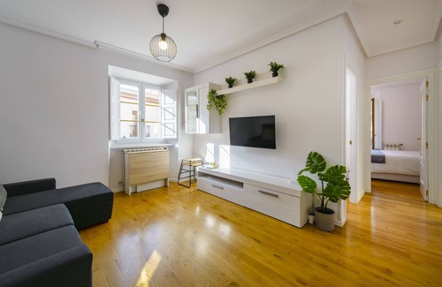 Ávila Apartamento | Cozyapt1min to Avila's Alcazar 🚶3 min to Downtown 🚶1h Madrid,segovia 🚍🚝🚗