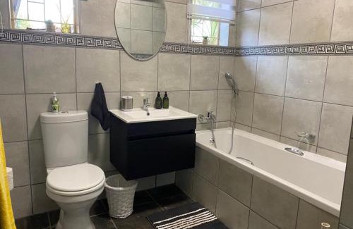Eldoraigne Apartamento | CozyatCaley - Private Apartment
