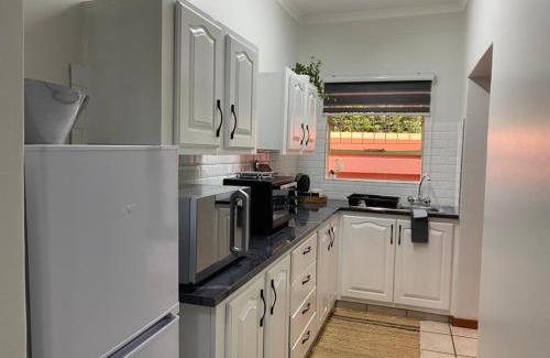 Eldoraigne Apartamento | CozyatCaley - Private Apartment