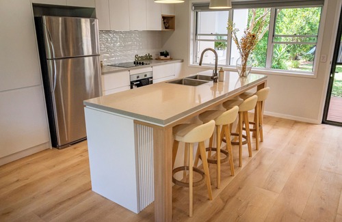 Shellharbour Casa | CozyDayz-Your next coastal stay 3-bedroom house in charming Shellharbour