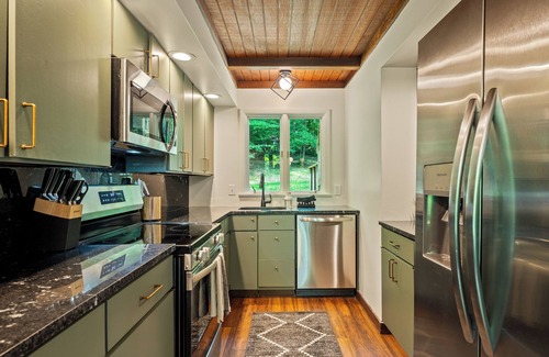 Gnaw Bone Cabina | CozyHollow Fishing, game garage & modern interior. Close to Columbus + Nashville