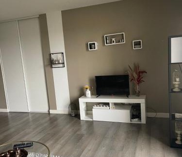 Tours Apartamento | CozyHome with balcony in Tours
