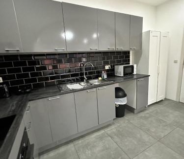 Brussels Casa | CozyRoom 5 Min from Gare du Midi