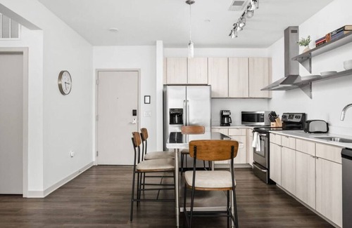 Downtown Indianapolis Apartamento | Cozysuites 2BD Bottleworks Indianapolis 2