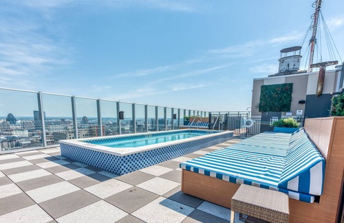 Old Louisville Apartamento | Cozysuites 800 Tower 2BR w sky Pool gym 32