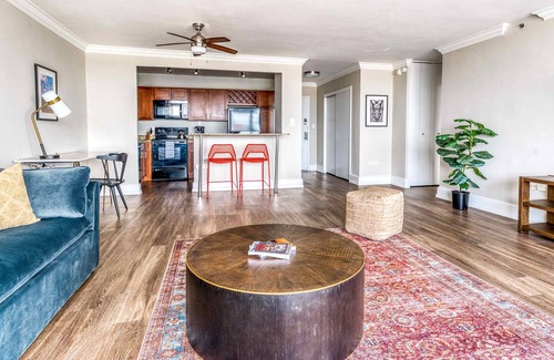 Old Louisville Apartamento | CozySuites 800 Tower 2BR w/sky pool, gym! 26