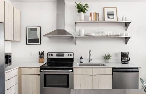 Downtown Indianapolis Apartamento | CozySuites at Bottleworks District