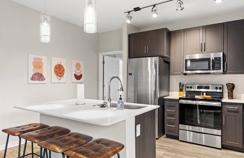 Camelback East Apartamento | CozySuites at Vela Camelback
