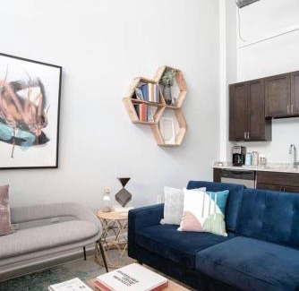 Cole-Noble District Apartamento | CozySuites l 2BR Monument Circle Indy