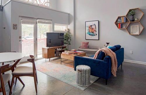 Cole-Noble District Apartamento | CozySuites l 2BR Monument Circle Indy