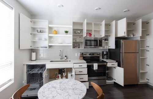 Central Business District Apartamento | Cozysuites l Gorgeous 1BR in Downtown Cincinnati