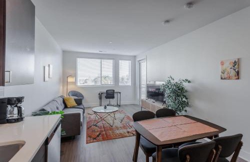 Central Business District Apartamento | Cozysuites l Luxe 2BR in Downtown Cincinnati #3