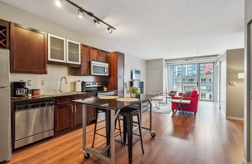 Mill District Apartamento | Cozysuites Mill District Pool gym 10