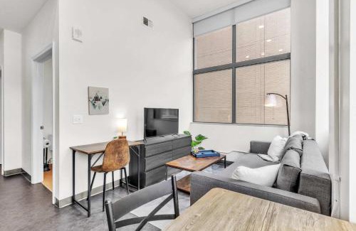 Cultural District Apartamento | CozySuites Modern 1BR in Downtown Pitts #18