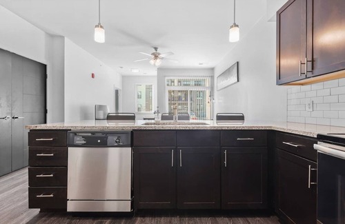 Indianapolis Apartamento | CozySuites Modern 1BR, Nora Indianapolis #8