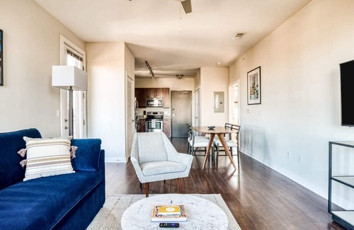 Music Row Apartamento | Cozysuites Music Row Spacious 2BR w Free Parking31